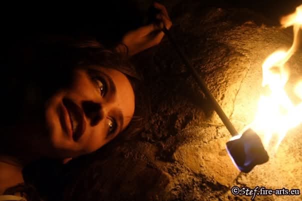 spectacle de feu et jonglerie pour vos soirées Halloween